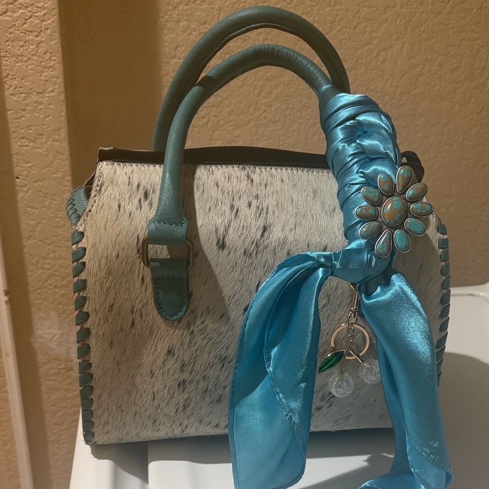 Turquoise Accent Hairscarf Cowhide leather Speedy Bag - Turquoise & White